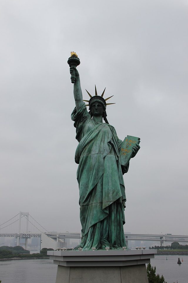 Odaiba Statue of Liberty and seaside park