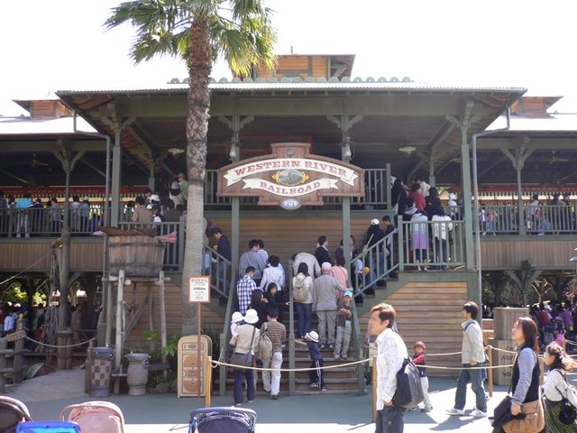 Western River Railroad, Tokyo Disneyland